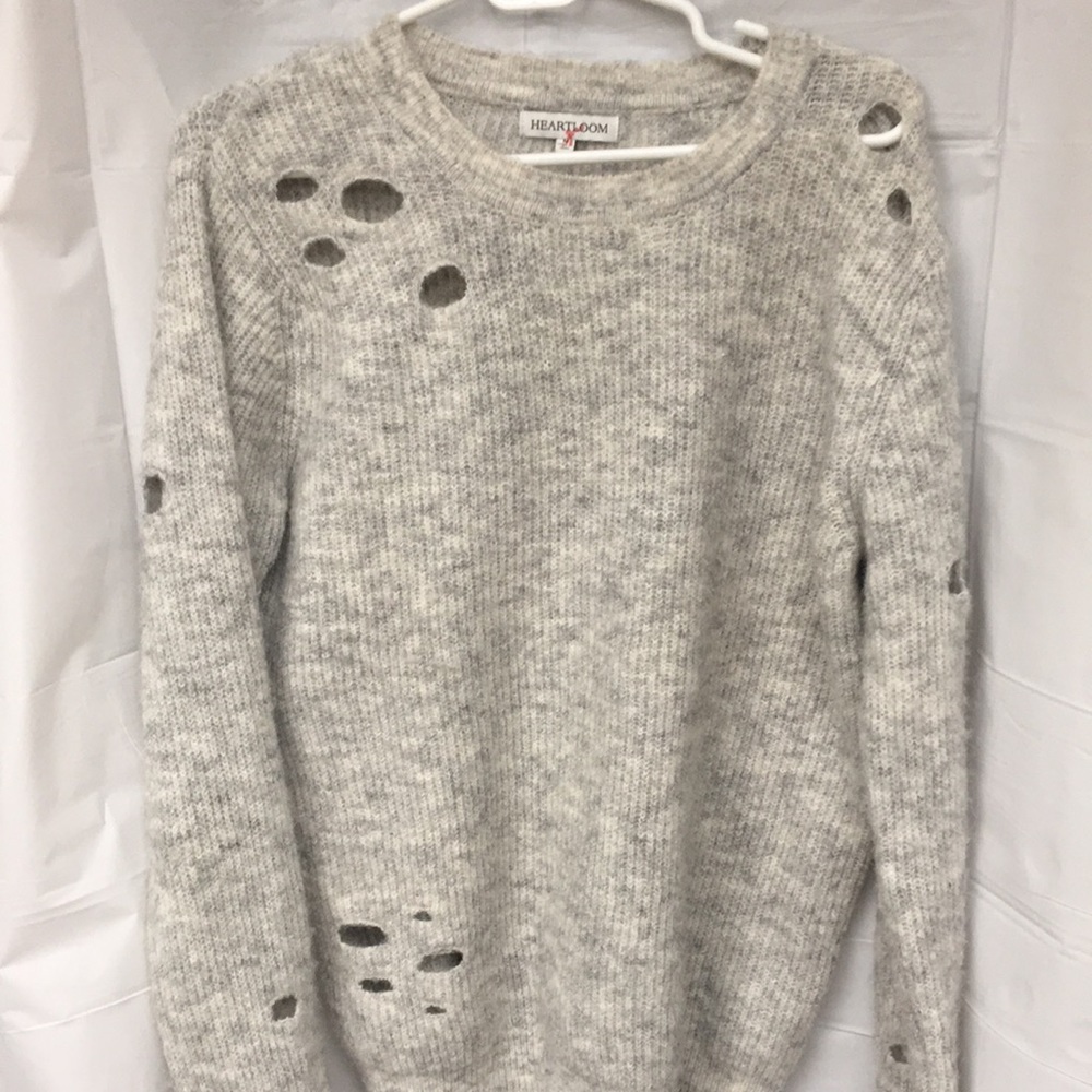 Heartloom women Distress Crew Neck pullover knit Sweater long sleeve size M grey
